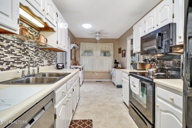 You must see this lovely home in the heart of Fairfield Glade! on Druid Hills Golf Club in Tennessee - for sale on GolfHomes.com, golf home, golf lot