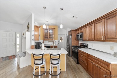 PRICE CORRECTION!! Welcome to this beautifully updated on Brentwood Farms Golf Club in Florida - for sale on GolfHomes.com, golf home, golf lot