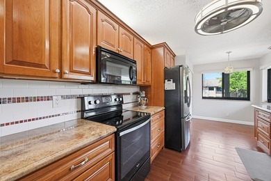 Welcome home to Pine Island Ridge Gardens III where comfort on Pine Island Ridge Country Club in Florida - for sale on GolfHomes.com, golf home, golf lot