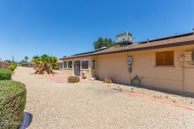 Check out this charming 2-bedroom Gemini home in the active on Sun City Country Club in Arizona - for sale on GolfHomes.com, golf home, golf lot