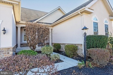 New Carpet and Paint! Newer Roof and hot water heater! Step into on Heritage Hunt Golf and Country Club in Virginia - for sale on GolfHomes.com, golf home, golf lot
