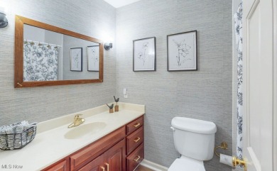 This 1,366 sqft, 3-bedroom, 2-full bath condo offers the perfect on Fox Den Golf Course in Ohio - for sale on GolfHomes.com, golf home, golf lot