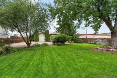 Enjoy peaceful living directly across from Esmeralda Golf Course on Esmeralda Golf Course in Washington - for sale on GolfHomes.com, golf home, golf lot