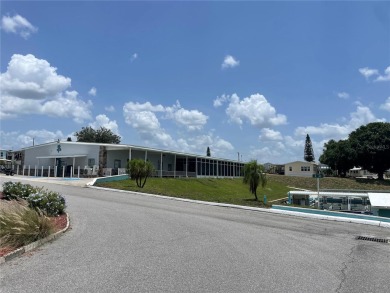 SELLER MOTIVATED: PRICE REDUCED: WEST VIEW RIDGE 55+ COMMUNITY on Southern Dunes Golf and Country Club in Florida - for sale on GolfHomes.com, golf home, golf lot