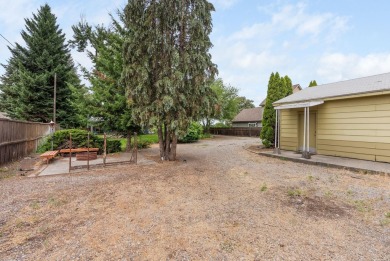 Enjoy peaceful living directly across from Esmeralda Golf Course on Esmeralda Golf Course in Washington - for sale on GolfHomes.com, golf home, golf lot