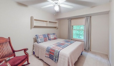 This 1,366 sqft, 3-bedroom, 2-full bath condo offers the perfect on Fox Den Golf Course in Ohio - for sale on GolfHomes.com, golf home, golf lot