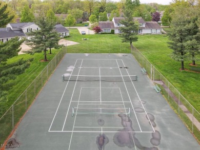 This 1,366 sqft, 3-bedroom, 2-full bath condo offers the perfect on Fox Den Golf Course in Ohio - for sale on GolfHomes.com, golf home, golf lot