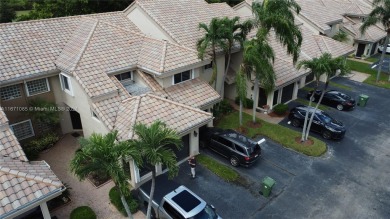 Best Buy in Weston! This stunning townhouse in California Courts on Bonaventure Country Club in Florida - for sale on GolfHomes.com, golf home, golf lot