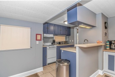 Do you want to live on VACATION full time or have a fabulous on Prestwick Country Club in South Carolina - for sale on GolfHomes.com, golf home, golf lot