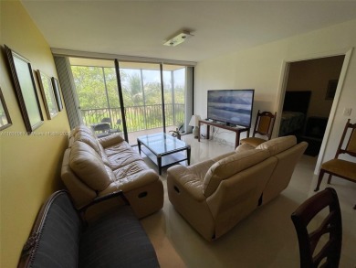 THE BEST LINE IN CORONADO TOWER I. 
A Split-Plan 2bed/2bath on Turnberry Isle Resort and Club in Florida - for sale on GolfHomes.com, golf home, golf lot