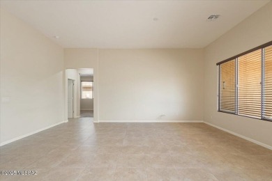 Welcome to this luxurious 2 bedroom plus den home nestled in a on Quail Creek Country Club  in Arizona - for sale on GolfHomes.com, golf home, golf lot