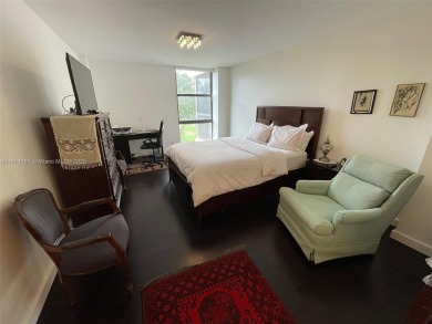 THE BEST LINE IN CORONADO TOWER I. 
A Split-Plan 2bed/2bath on Turnberry Isle Resort and Club in Florida - for sale on GolfHomes.com, golf home, golf lot
