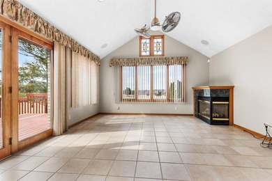 Beautiful partially exposed ranch condo overlooking the Red Barn on Red Barn Golf Course in Illinois - for sale on GolfHomes.com, golf home, golf lot