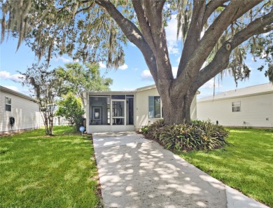 Adorable one bedroom, open kitchen to living Room, Manufactured on Pennbrooke Fairways in Florida - for sale on GolfHomes.com, golf home, golf lot
