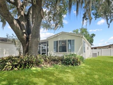 Adorable one bedroom, open kitchen to living Room, Manufactured on Pennbrooke Fairways in Florida - for sale on GolfHomes.com, golf home, golf lot