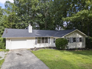 This cozy 3 bedroom/2 bath home features vinyl siding, fenced on Druid Hills Golf Club in Tennessee - for sale on GolfHomes.com, golf home, golf lot