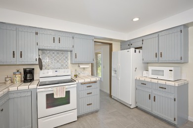 Welcome to this warm and inviting 3-bedroom, 2-bathroom home on Lake Shastina Golf Course in California - for sale on GolfHomes.com, golf home, golf lot