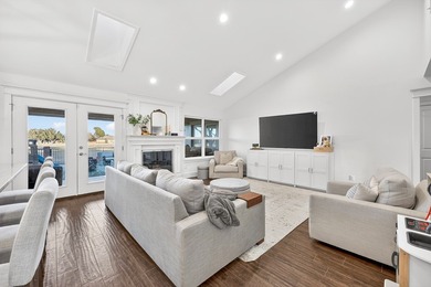 AN ABSOLUTE STUNNER LOCATED ON A TREE-LINED CUL-DE-SAC! A MODERN on Green Tree Country Club in Texas - for sale on GolfHomes.com, golf home, golf lot