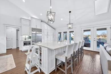 AN ABSOLUTE STUNNER LOCATED ON A TREE-LINED CUL-DE-SAC! A MODERN on Green Tree Country Club in Texas - for sale on GolfHomes.com, golf home, golf lot