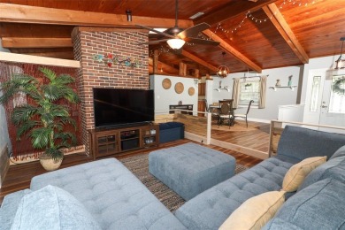 Under contract-accepting backup offers. Charming Traditional on Rio Pinar Golf and Country Club in Florida - for sale on GolfHomes.com, golf home, golf lot