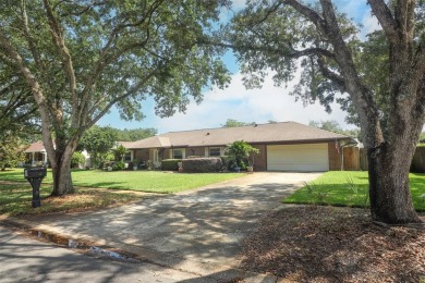 Under contract-accepting backup offers. Charming Traditional on Rio Pinar Golf and Country Club in Florida - for sale on GolfHomes.com, golf home, golf lot