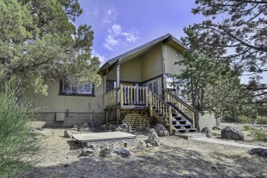 Welcome to this warm and inviting 3-bedroom, 2-bathroom home on Lake Shastina Golf Course in California - for sale on GolfHomes.com, golf home, golf lot