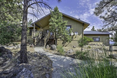 Welcome to this warm and inviting 3-bedroom, 2-bathroom home on Lake Shastina Golf Course in California - for sale on GolfHomes.com, golf home, golf lot