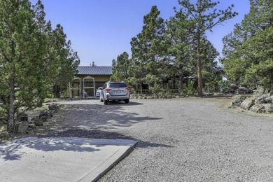 Welcome to this warm and inviting 3-bedroom, 2-bathroom home on Lake Shastina Golf Course in California - for sale on GolfHomes.com, golf home, golf lot