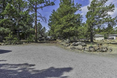 Welcome to this warm and inviting 3-bedroom, 2-bathroom home on Lake Shastina Golf Course in California - for sale on GolfHomes.com, golf home, golf lot