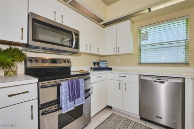 Welcome to Cross Creek Estates!! Lovely move-in ready 2BR + Den on Cross Creek Country Club in Florida - for sale on GolfHomes.com, golf home, golf lot