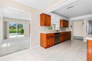 Under contract-accepting backup offers. Welcome to your on Mainlands Golf Club in Florida - for sale on GolfHomes.com, golf home, golf lot