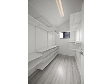 Move-in ready 3-bedroom, 2.5 bath lakefront home tucked away on on Stonebridge Golf and Country Club in Florida - for sale on GolfHomes.com, golf home, golf lot