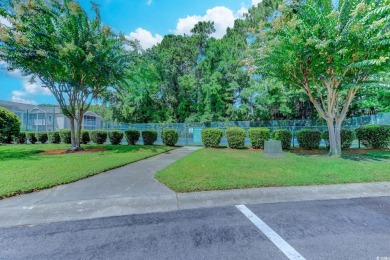 Move-in ready 2 bedroom, 2 bath condo in the popular Sweetwater on Indian Wells Golf Course in South Carolina - for sale on GolfHomes.com, golf home, golf lot