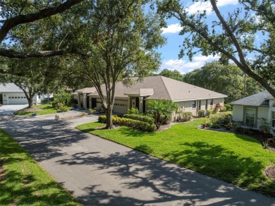 **Just Listed in Kings Point - 1609 Laughton Place, Sun City on Falcon Watch Golf Club in Florida - for sale on GolfHomes.com, golf home, golf lot