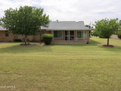 Centrally located in the heart of Sun City. 
This 2 bedroom 2 on Sun City Lakes West and East in Arizona - for sale on GolfHomes.com, golf home, golf lot