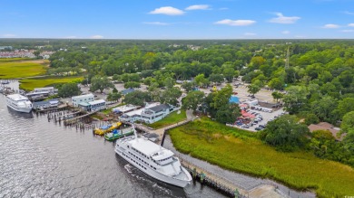 Location & Lifestyle. Convenience & Connection. This beautiful on Glen Dornoch Waterway Golf Links in South Carolina - for sale on GolfHomes.com, golf home, golf lot