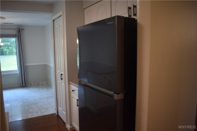 Welcome to 10 Southcreek Ct unit B in the highly sought after on Glen Oak Golf Course in New York - for sale on GolfHomes.com, golf home, golf lot