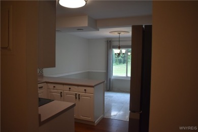 Welcome to 10 Southcreek Ct unit B in the highly sought after on Glen Oak Golf Course in New York - for sale on GolfHomes.com, golf home, golf lot