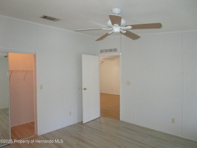 **Seller motivated***High & Dry.....Well maintained Jacobsen on Brookridge Country Club in Florida - for sale on GolfHomes.com, golf home, golf lot