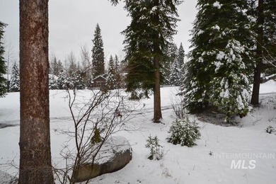 Hassle-free home ownership with all of the amenities! on McCall Municipal Golf Course in ID - for sale on GolfHomes.com, golf home, golf lot