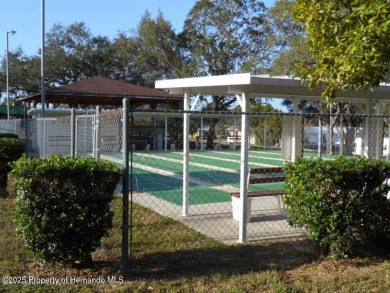 **Seller motivated***High & Dry.....Well maintained Jacobsen on Brookridge Country Club in Florida - for sale on GolfHomes.com, golf home, golf lot
