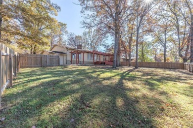 This stunning 4-bedroom, 2-bathroom home is perfectly situated on Ozark Ridge Golf Course in Missouri - for sale on GolfHomes.com, golf home, golf lot