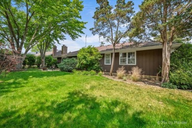 Welcome to this charming and well-maintained 3-bedroom ranch on Countryside Golf Club in Illinois - for sale on GolfHomes.com, golf home, golf lot