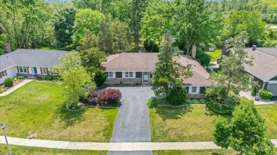 Welcome to this charming and well-maintained 3-bedroom ranch on Countryside Golf Club in Illinois - for sale on GolfHomes.com, golf home, golf lot