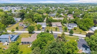 Welcome to this charming and well-maintained 3-bedroom ranch on Countryside Golf Club in Illinois - for sale on GolfHomes.com, golf home, golf lot