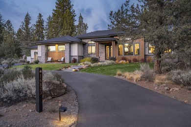 Built in 2022 and perfectly positioned on the 9th hole of the on Aspen Lakes Golf Course in Oregon - for sale on GolfHomes.com, golf home, golf lot