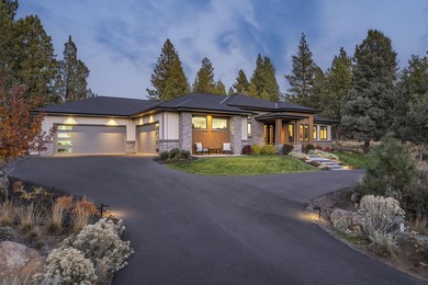 Built in 2022 and perfectly positioned on the 9th hole of the on Aspen Lakes Golf Course in Oregon - for sale on GolfHomes.com, golf home, golf lot