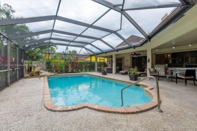 UNIQUE SINGLE FAMILY HOME 4 BEDROOMS/3.5 BATHROOMS IN PALM AIRE on Oaks Country Club in Florida - for sale on GolfHomes.com, golf home, golf lot