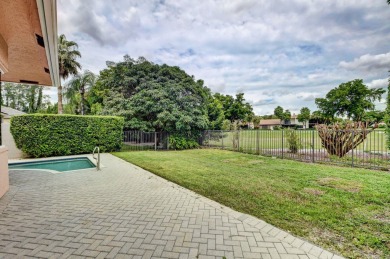 Sparkling clean in central Boca don't miss this move-in-ready on Boca Lago Golf and Country Club in Florida - for sale on GolfHomes.com, golf home, golf lot