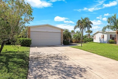 This spacious 3 bedroom & 2 bath home sits on your own lot and on Pine Lakes Country Club in Florida - for sale on GolfHomes.com, golf home, golf lot